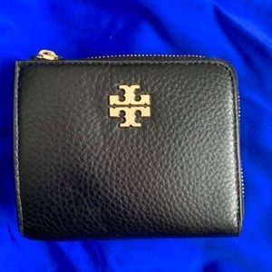 TORY Burch CARD HOLDER 💯 AUTHENTIC